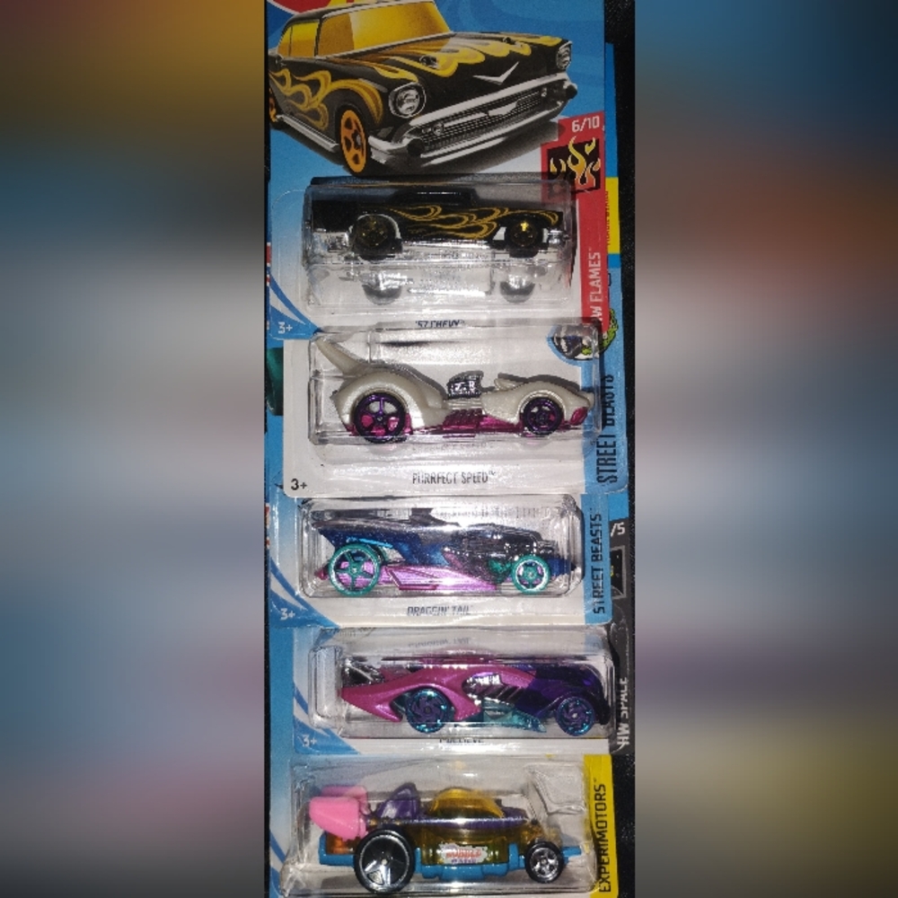 🚗 Hot wheels 🚨Choose 1+ - Picture 3 of 12